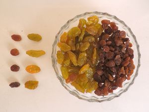 Golden Jumbo Raisins comparison.jpg